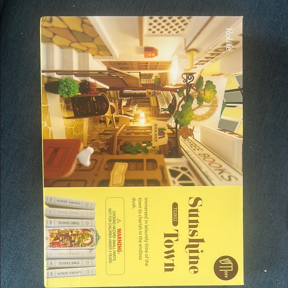 Rolife Sunshine Town DIY Book End Kit